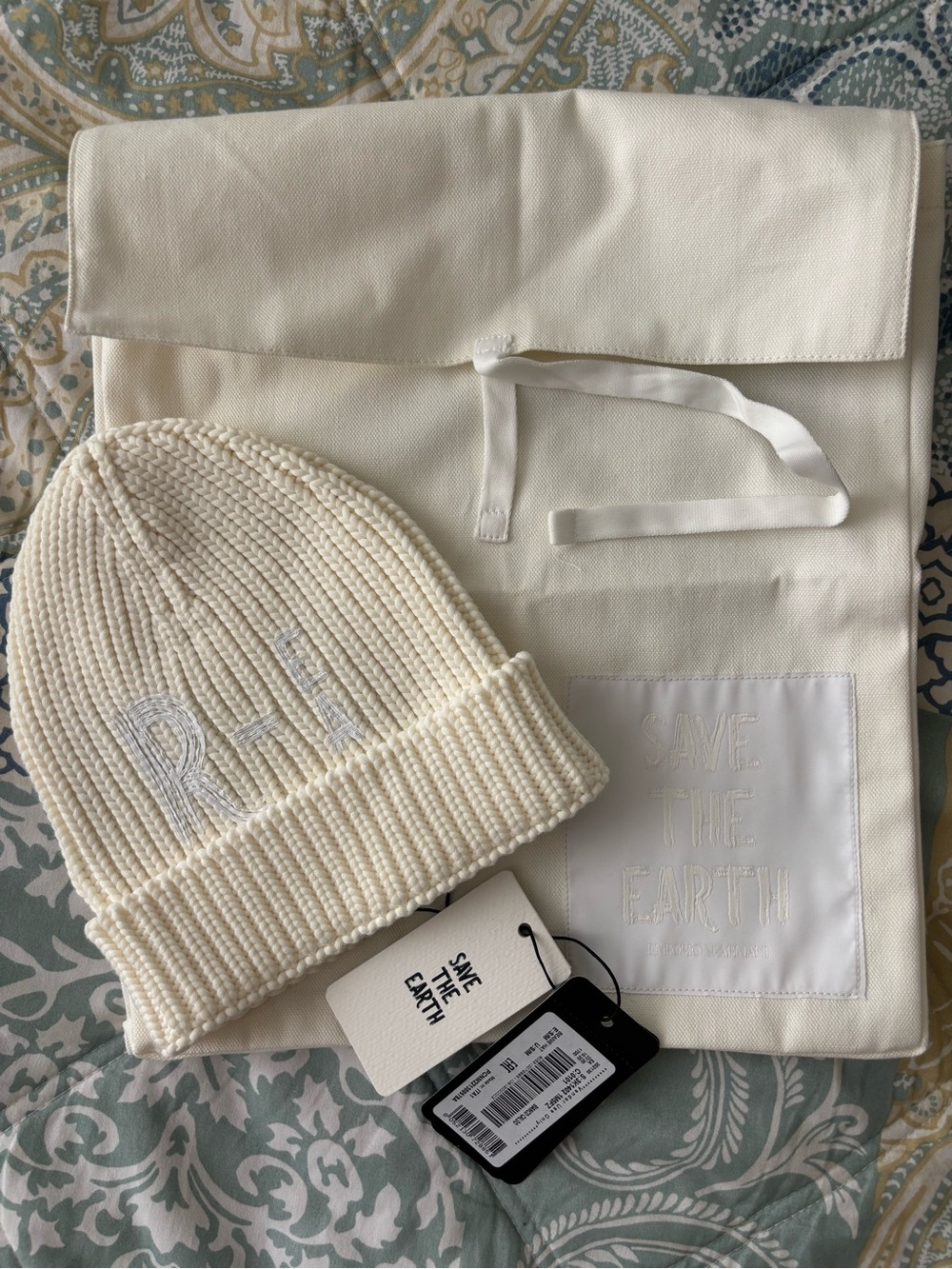 Emporio Armani Cream Recycled Canvas Tote & Knit Beanie Set - Picture 1 of 4
